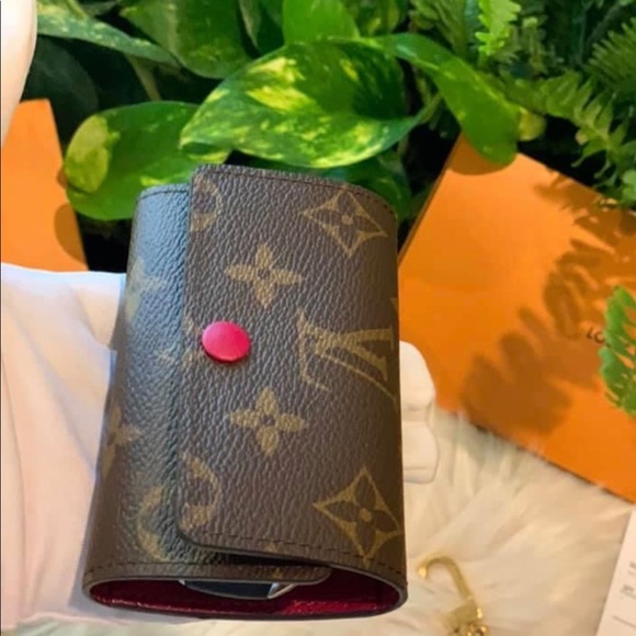 ✨🥀✨Louis Vuitton 6 ring Key chain Fuchsia - Picture 3 of 16